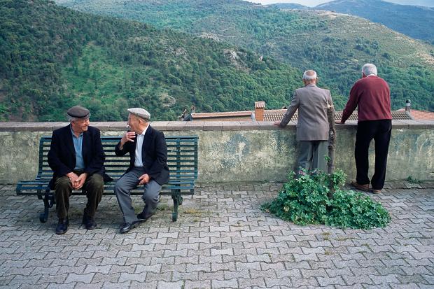 Книга «Голубые зоны»: о правилах долголетия тех, кто живёт дольше всех