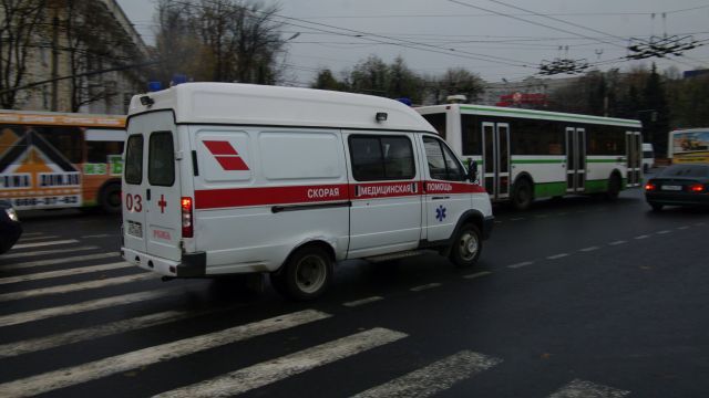 Видео: ДТП с машиной скорой помощи произошло в Москве