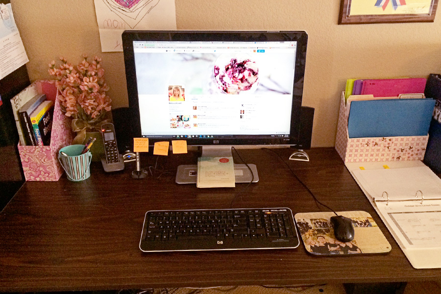 в цветах: Бежевый, Белый, Светло-серый, Темно-коричневый, Черный. в .