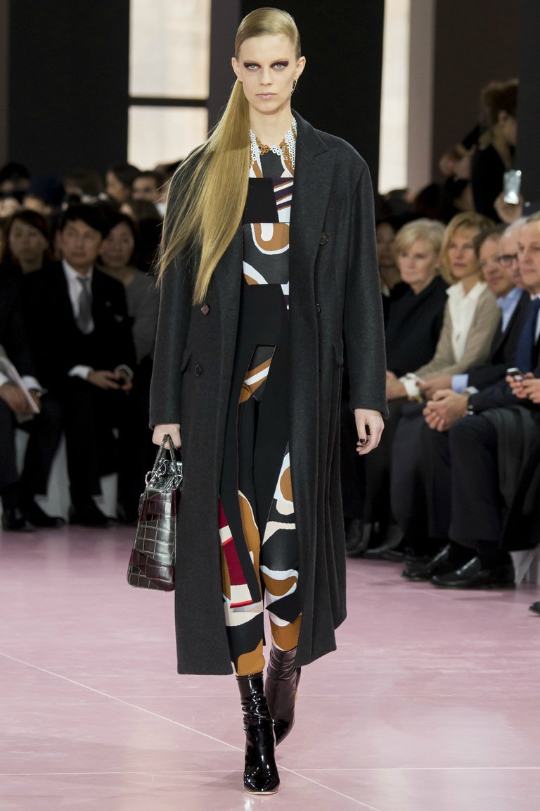 CHRISTIAN DIOR ОСЕНЬ-ЗИМА 2015/2016 CHRISTIAN DIOR ОСЕНЬ-ЗИМА 2015/2016
