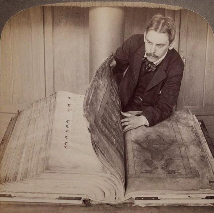 «Библия Дьявола» - одна из самых таинственных книг средневековья Библия Дьявола, книги