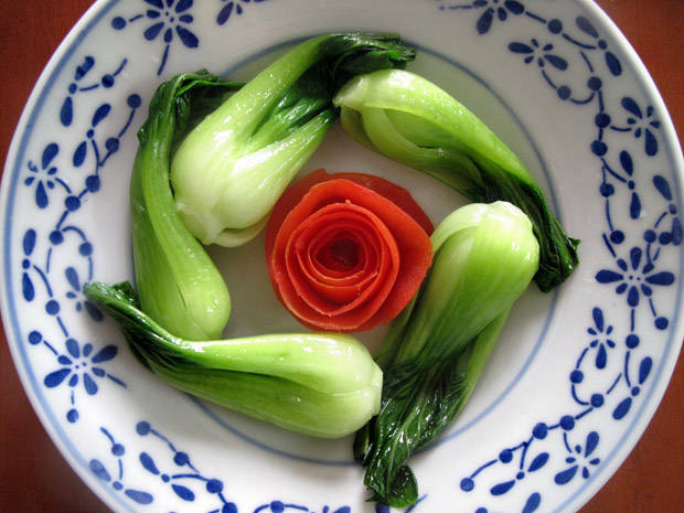 How To Carve A Rose From A Tomato - JewelPie