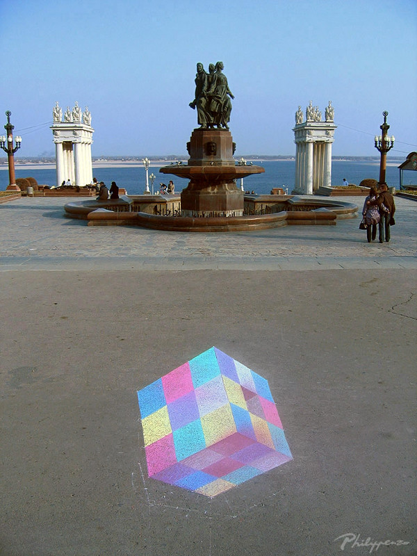 «Кубик Рубика» Волгоград, Россия, 2008 искусство, люди, на асфальте, рисунки, художник