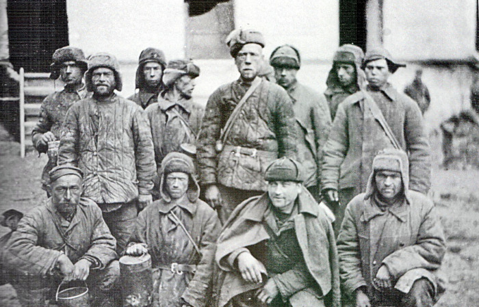 Заключённых стали отправлять на фронт с января 1942 года. /Фото: all-wars.ru Как рецидивисты воевали на фронте, и Почему в СССР отказались от идеи «криминальной армии»