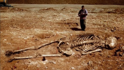 Ученые уничтожали скелеты людей-гигантов, чтобы не пересматривать историческую теорию.