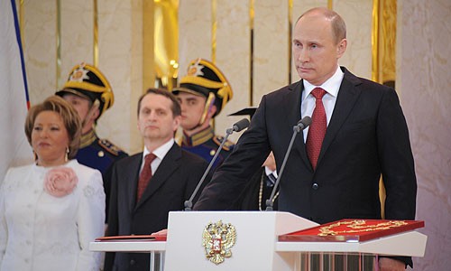 Песков: Путин пока не принимал решение, будет ли он выдвигаться на новый срок Песков: Путин пока не принимал решение, будет ли он выдвигаться на новый срок