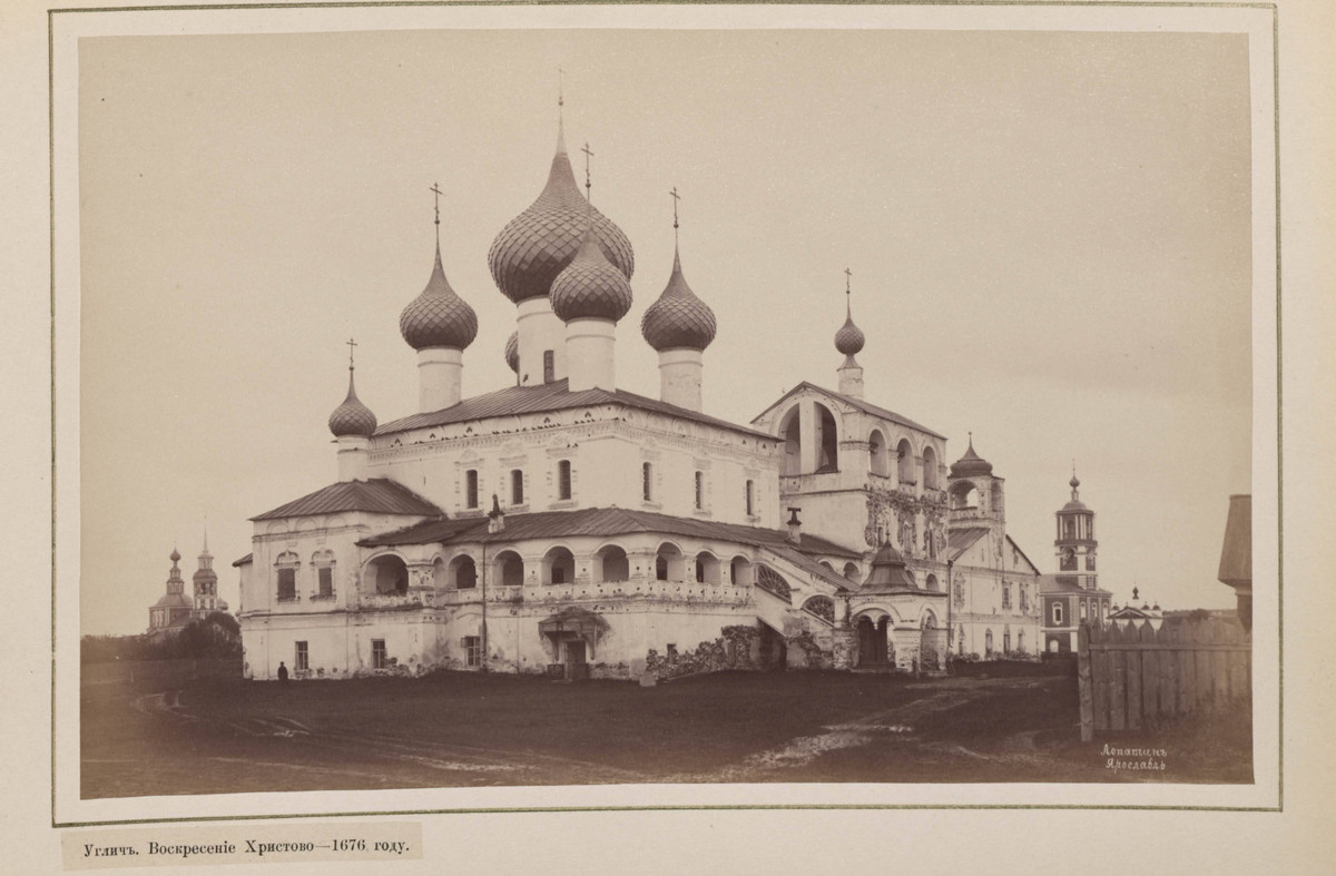 Hramy-goroda-Uglicha-v-starinnyh-foto 10