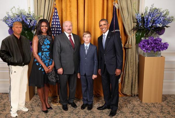 В соцсетях высмеяли визит Лукашенко к Обаме