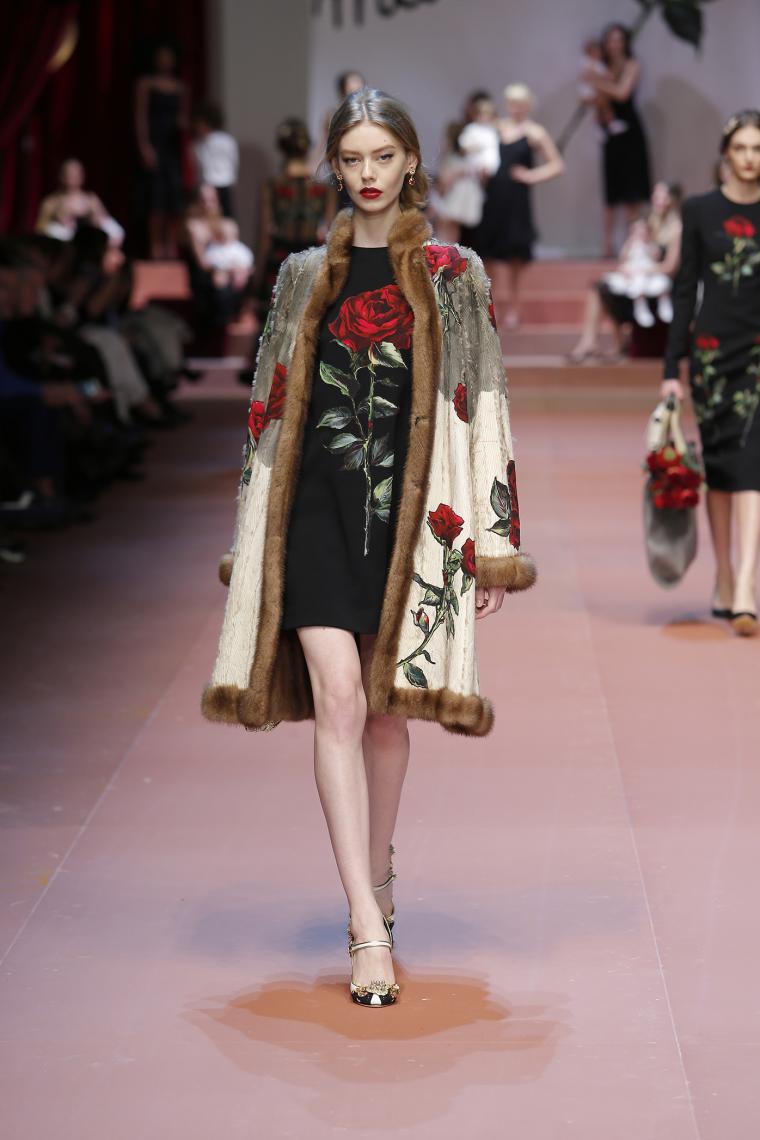 Dolce & Gabbana Осень-Зима 2015-2016. Нет слов, это просто надо видеть... Dolce & Gabbana Осень-Зима 2015-2016. Нет слов, это просто надо видеть...