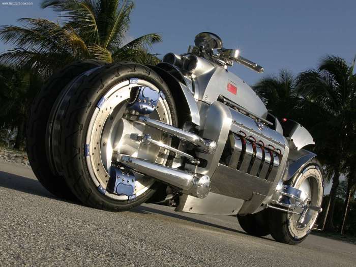 Dodge Tomahawk - самый быстрый байк в мире.