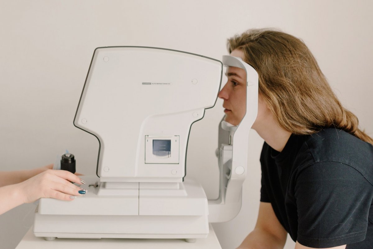 Новый симптом длительного ковида: возможно серьезное поражение зрения