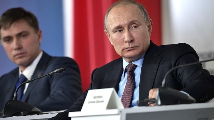 Путин: жизнь на селе должна быть комфортной и привлекательной Путин: жизнь на селе должна быть комфортной и привлекательной