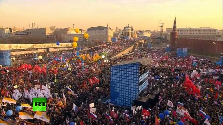 Почти 700 тысяч человек, по оценке МВД, участвовали сегодня в торжествах по всей стране!