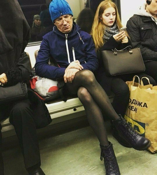 Слишком модные для нашего времени Слишком модные для нашего времени метро, мода, одежда, прикол, стиль, улица, чудики, юмор