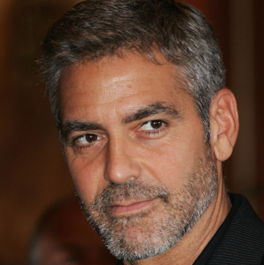 Джордж Клуни с марта ведет затворнический образ жизни