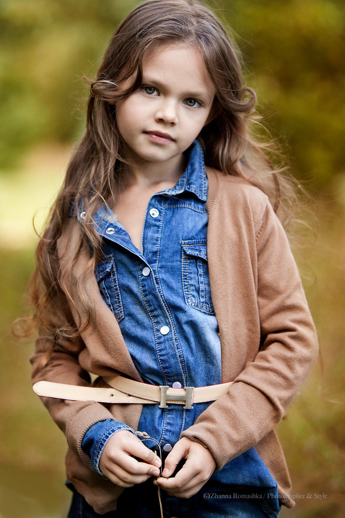 10 самых красивых детей-моделей, которые содержат своих родителей