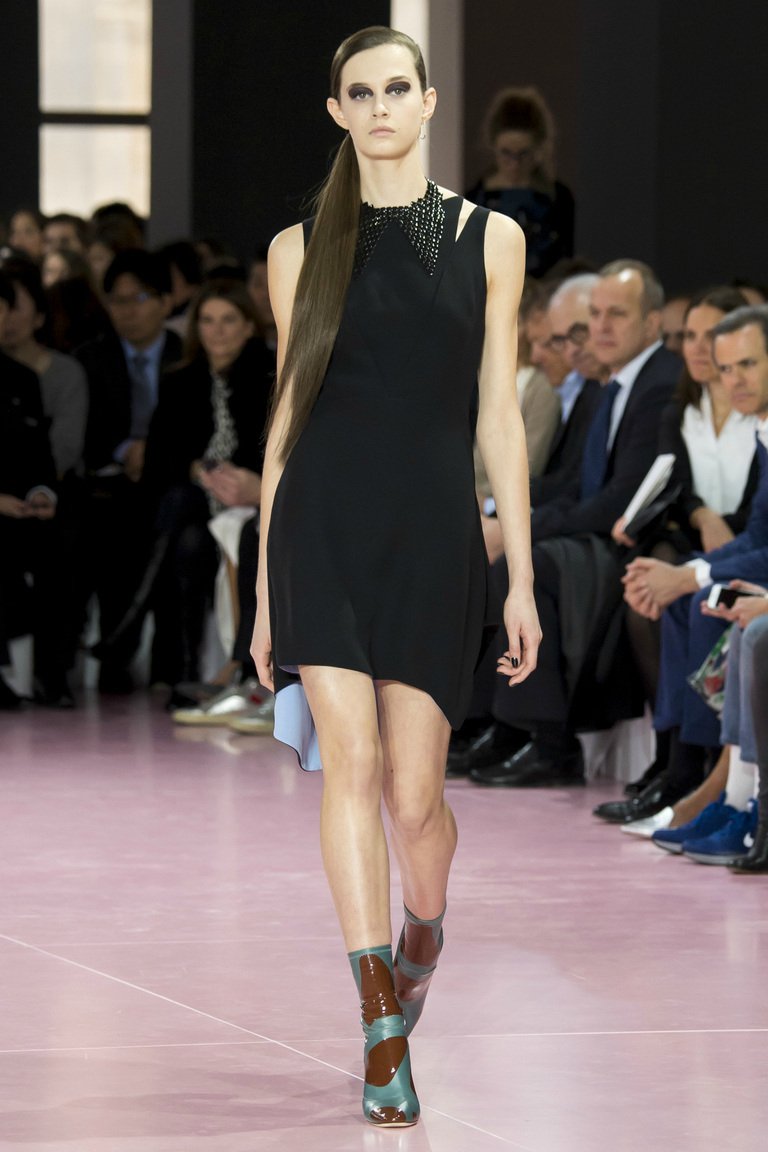 CHRISTIAN DIOR ОСЕНЬ-ЗИМА 2015/2016 CHRISTIAN DIOR ОСЕНЬ-ЗИМА 2015/2016