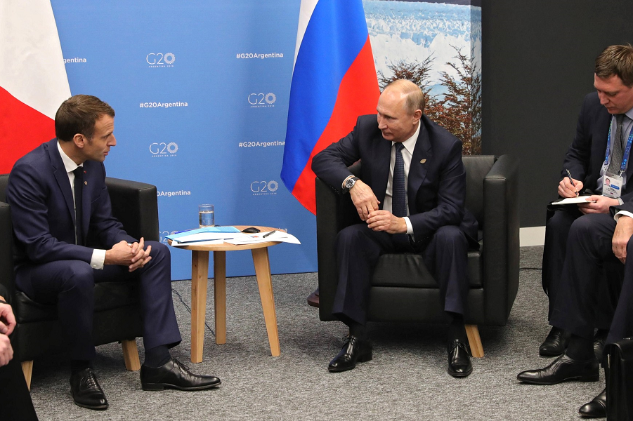 Встреча с президентом Макроном на полях G-20, 30.11.18.png Встреча с президентом Макроном на полях G-20, 30.11.18.png