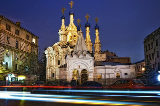 Неразгаданные тайны, которые хранят пять необычных храмов Москвы