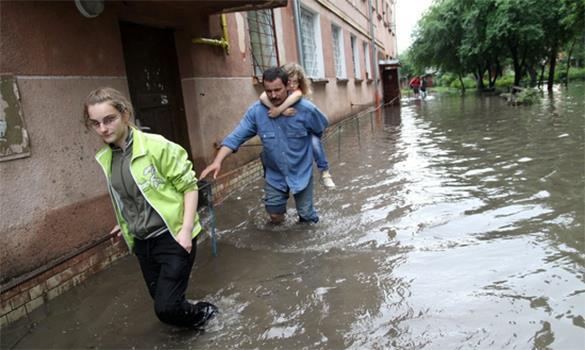 Гигантский потоп во Львове: жители устроили заплыв на байдарках по улицам. 320579.jpeg
