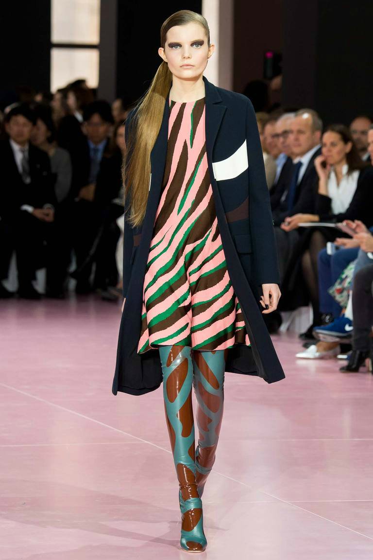 CHRISTIAN DIOR ОСЕНЬ-ЗИМА 2015/2016 CHRISTIAN DIOR ОСЕНЬ-ЗИМА 2015/2016