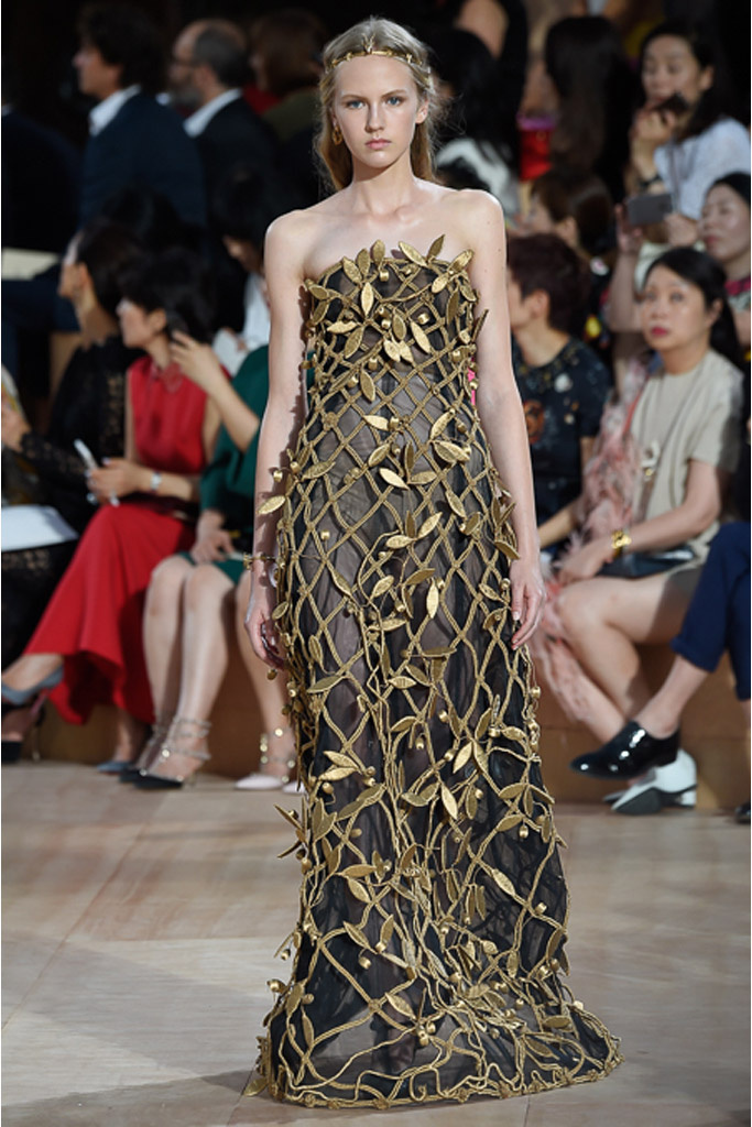 Мистический Рим в коллекции Valentino осень 2015 Couture Мистический Рим в коллекции Valentino осень 2015 Couture