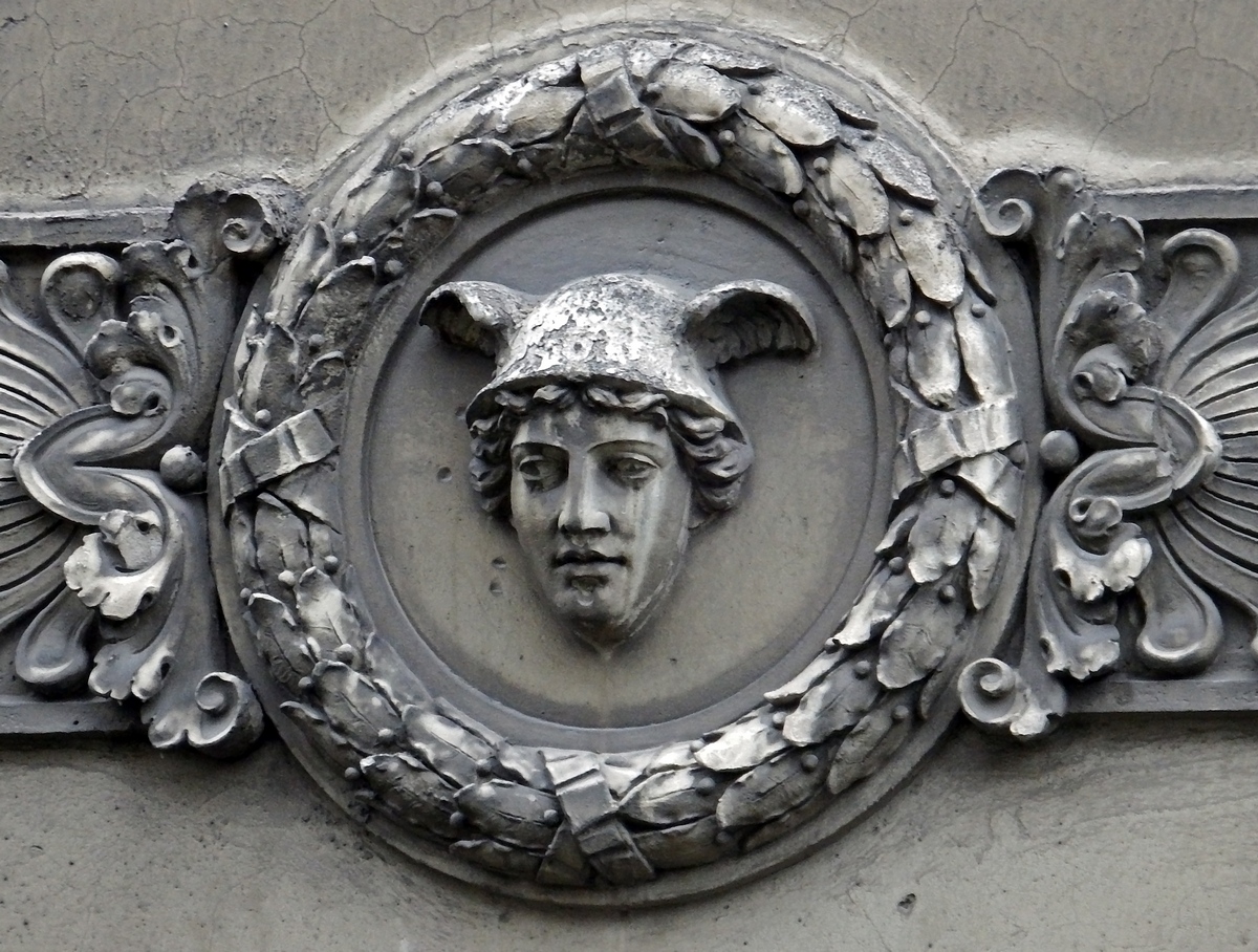 Маскароны в архитектуре Петербурга