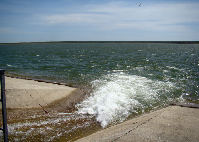 Крым покончил с водным шантажом Украины : Чтобы напоить полуостров, Днепр уже не нужен!