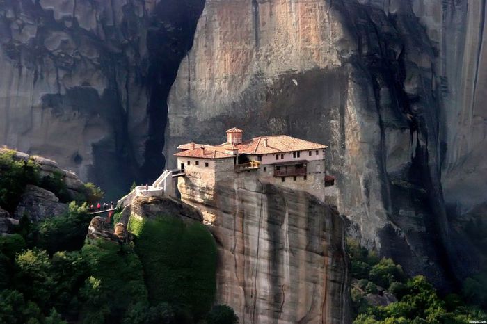 Фото Монастыри Метеоры, Греция. 16 (700x466, 59Kb)