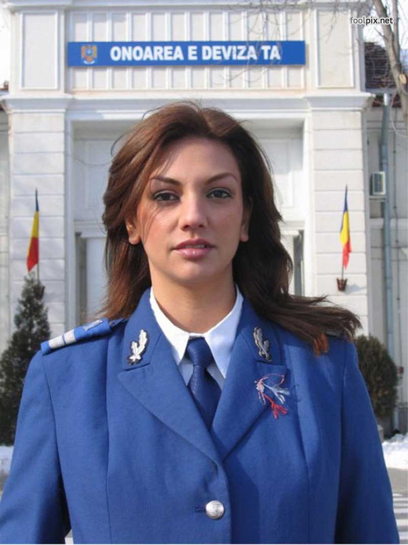Красивые девушки в военной форме Девушки на службе в армии фото 32