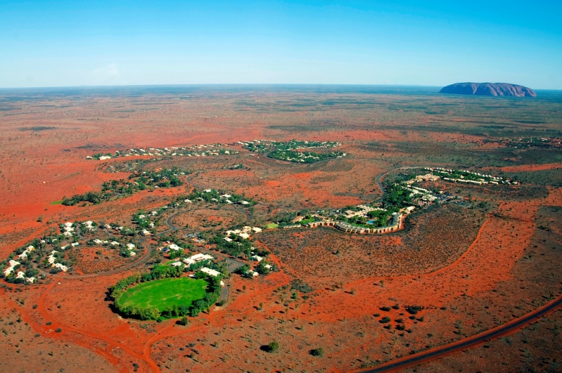 Скала Улуру (Айерс Рок),  Австралия. Фото /Uluru (Ayers Rock), Australia