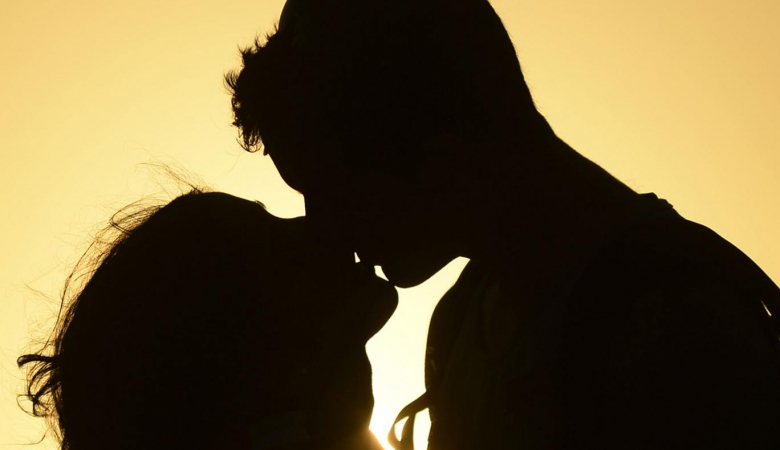 Может ли Вайкуле отметить день рожденья в Луганске?