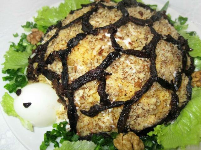 Салат черепаха с черносливом рецепт с с курицей с грецкими Салат черепаха с черносливом рецепт с с курицей с грецкими