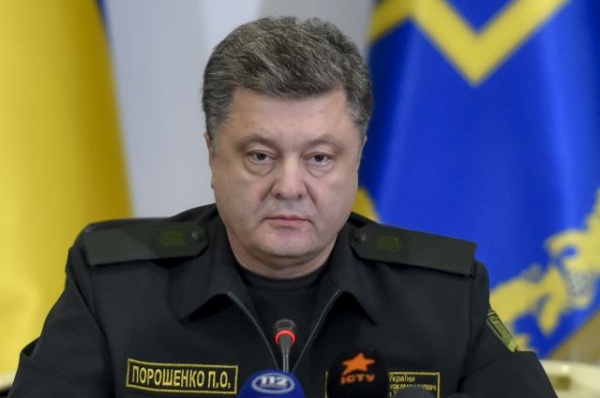 Порошенко официально разрешил иностранным военным прибывать на Украину: закон подписан