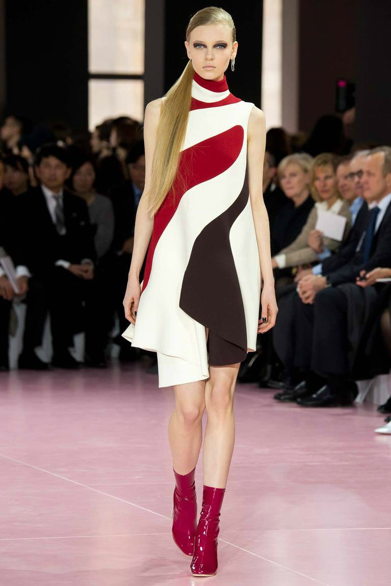 CHRISTIAN DIOR ОСЕНЬ-ЗИМА 2015/2016 CHRISTIAN DIOR ОСЕНЬ-ЗИМА 2015/2016