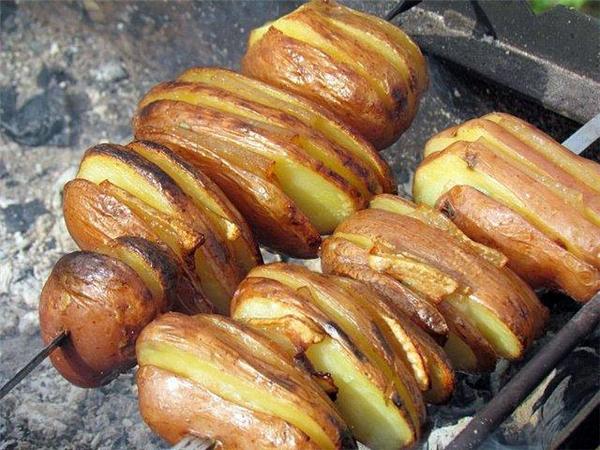 картофель с салом