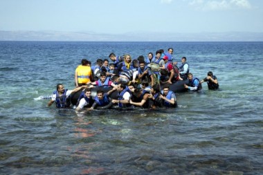 Число жертв крушения лодки с беженцами у берегов Греции достигло 34