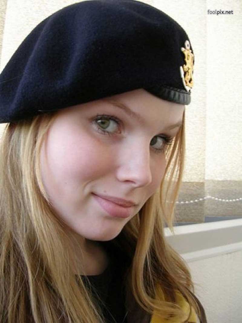 Красивые девушки в военной форме Девушки на службе в армии фото 3