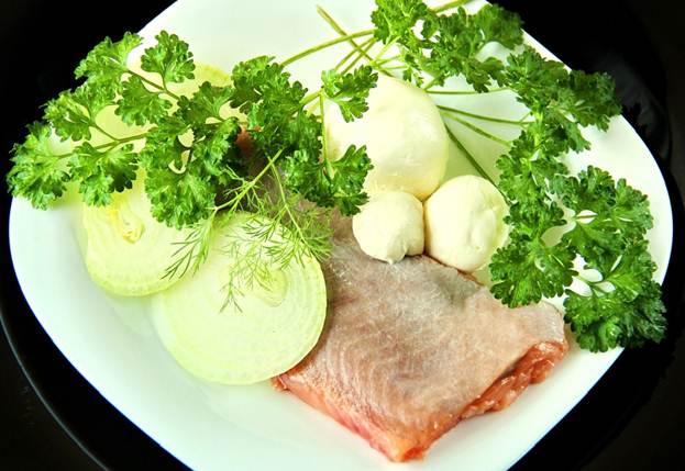 Профитроли с красной рыбой и сливочным творожным сыром