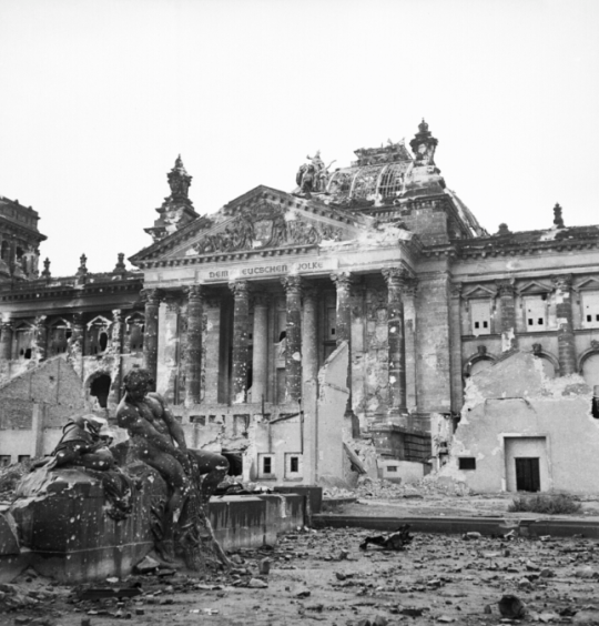 Редкие фотографии Берлина 1945 года