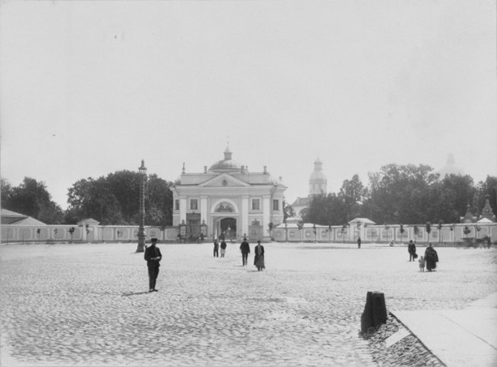 Редкие фотографии дореволюционного Петербурга (22 фото)