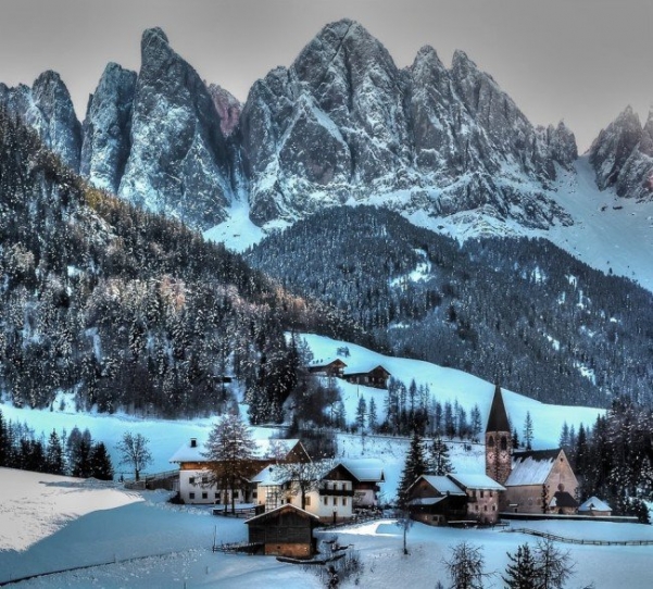 wintertowns20-650x586_601x542
