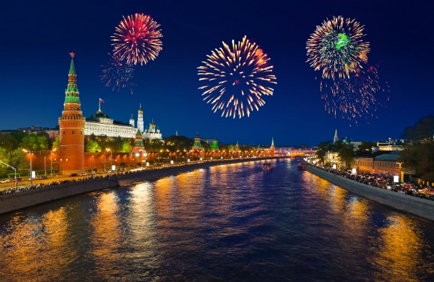 Май в москве днем рождения Май в москве днем рождения