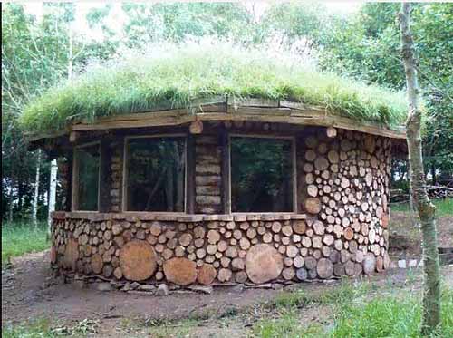 Эко-строительство. Тёплый дом из обычных дров!