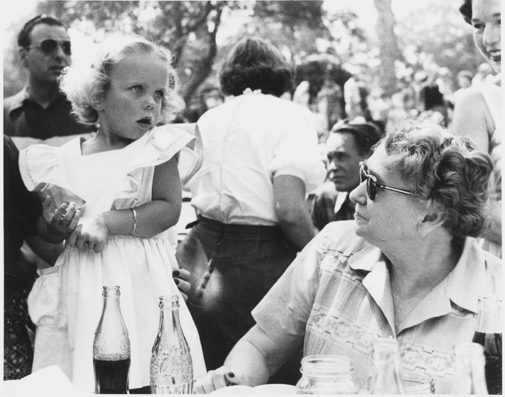 Эта симпатичная мадам - садист и убийца: она украла около 5000 детей Эта симпатичная мадам - садист и убийца: она украла около 5000 детей