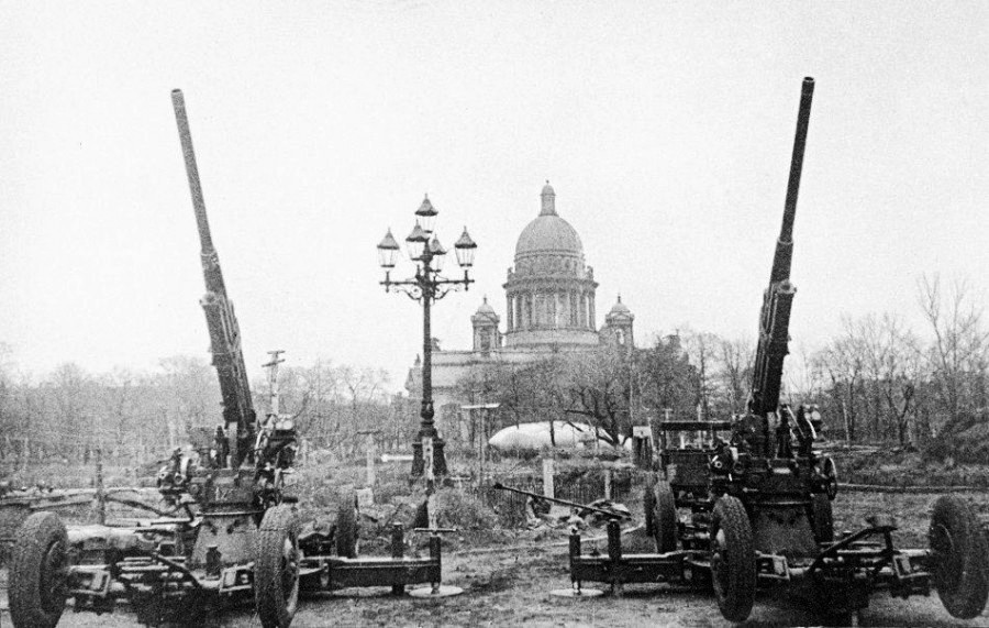 27 января 2019 года - 75 лет со дня полного освобождения Ленинграда от фашистской блокады.
