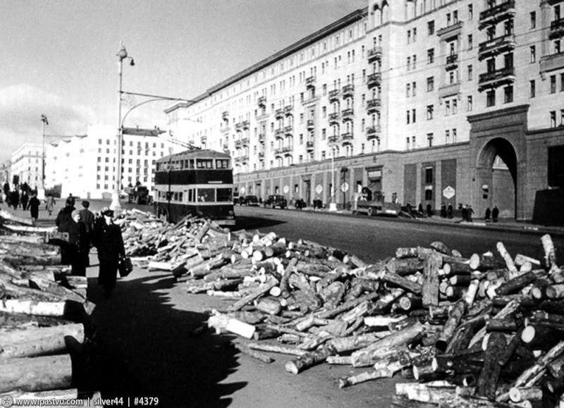 Чем и как жила Москва 1942 года Чем и как жила Москва 1942 года