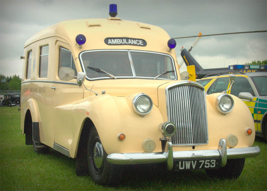 15. Austin A135 Princess Lomas Ambulance '1956 катафалк, скорая, универсал