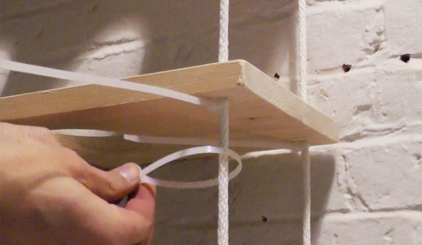 Как сделать вертикальную полку для цветов