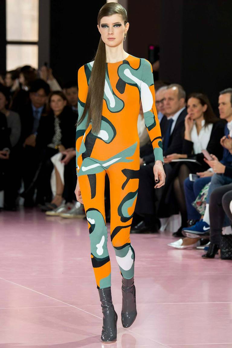 CHRISTIAN DIOR ОСЕНЬ-ЗИМА 2015/2016 CHRISTIAN DIOR ОСЕНЬ-ЗИМА 2015/2016